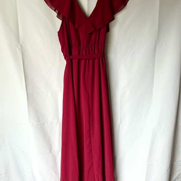 Simple Red Maxi Dress with Ruffle Detail - Picture 3 of 3